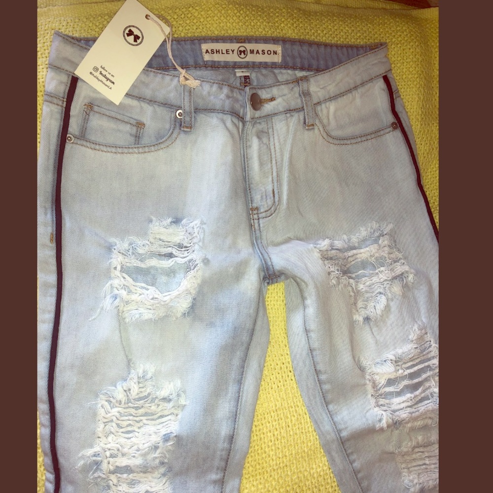 NWT Denim LightBlue Ripped BootCut Jeans 👖 S/25❗️